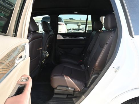 New 2024 Cadillac XT6 Premium Luxury w/ Technology Package image 19