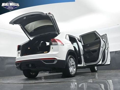 Used 2023 Volkswagen Atlas Cross Sport SE w/ Panoramic Sunroof Package image 29