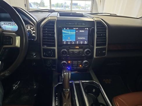 Used 2018 Ford F150 King Ranch w/ Equipment Group 601A Luxury AWD/4WD image 17