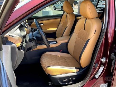 Used 2023 Nissan Sentra SV w/ SV Premium Package FWD image 24