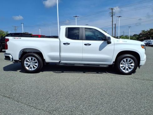 New 2026 Chevrolet Silverado 1500 Custom image 2