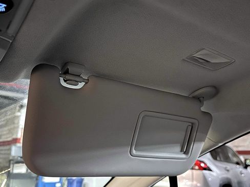 Used 2021 Toyota Prius XLE image 28