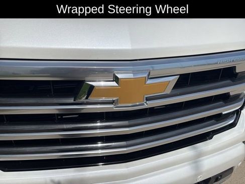 Certified 2025 Chevrolet Silverado 1500 High Country w/ High Country Premium Package AWD/4WD image 26