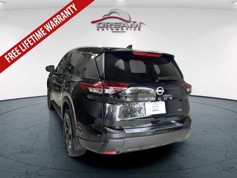 New 2026 Nissan Rogue SV w/ SV Premium Package AWD/4WD image 4
