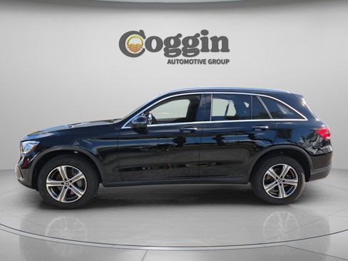 Certified 2022 Mercedes-Benz GLC 300 image 2