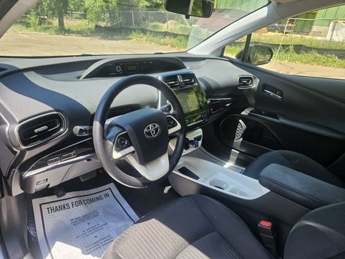 Used 2016 Toyota Prius Three FWD image 10