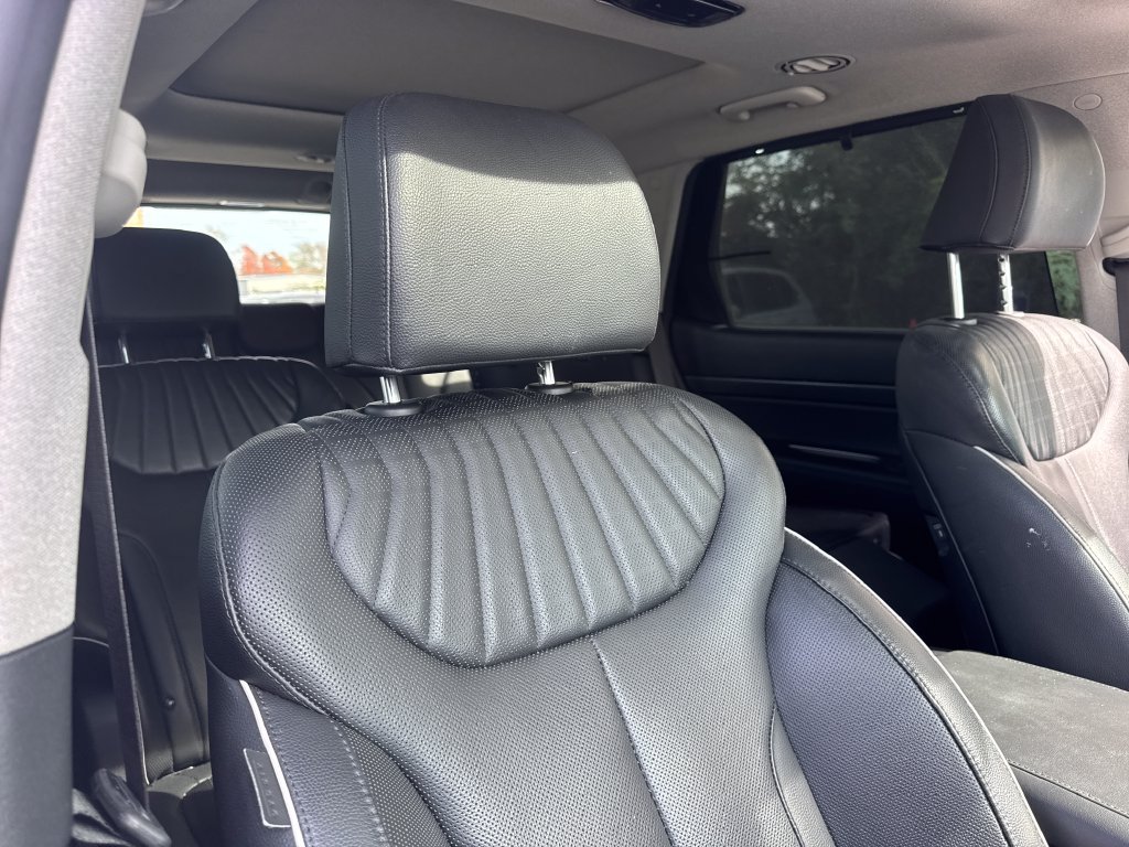 Used 2024 Hyundai Palisade Limited AWD/4WD image 28