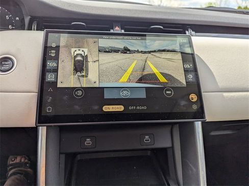 Certified 2024 Land Rover Discovery Sport S image 10