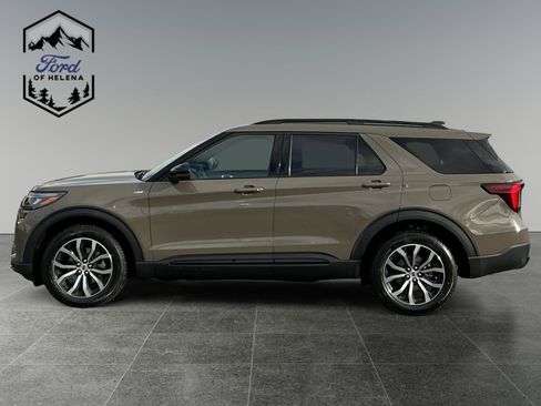 New 2026 Ford Explorer ST-Line image 2