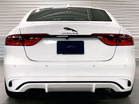 New 2024 Jaguar XF R-Dynamic SE image 5