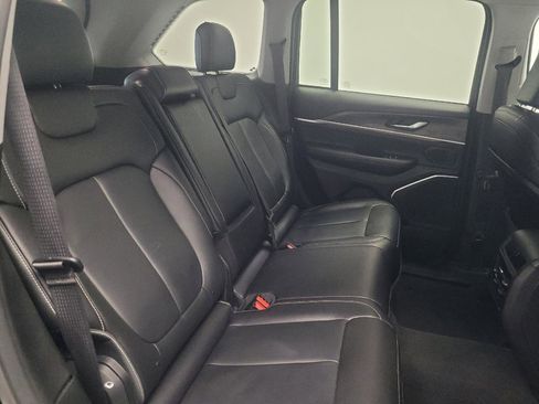 Used 2022 Jeep Grand Cherokee Limited 4xe image 19