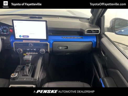 Used 2026 Toyota Tacoma TRD Off-Road w/ TRD Off Road Upgrade Package AWD/4WD image 15