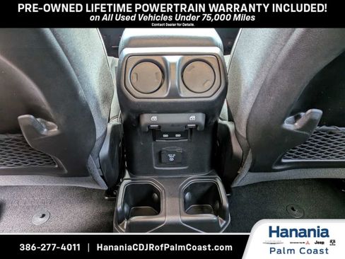 Used 2024 Jeep Wrangler Unlimited Rubicon w/ XTREMEE 35" Tire Package AWD/4WD image 17