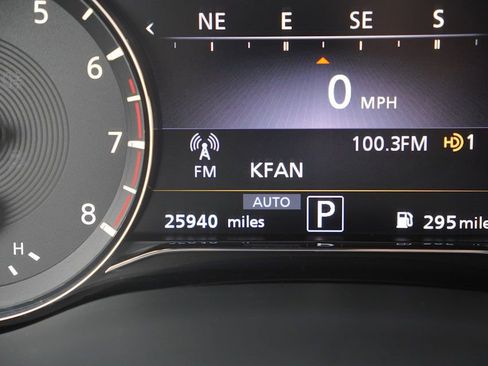 Used 2023 INFINITI QX80 Sensory w/ All-Season Package image 42