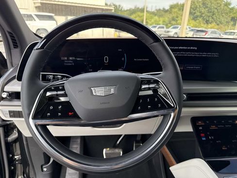 New 2026 Cadillac Vistiq Sport image 27