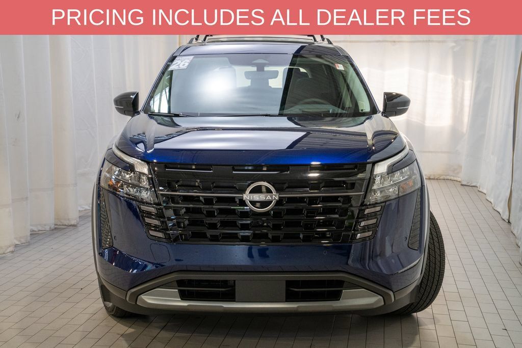 Used 2026 Nissan Pathfinder Platinum w/ Cargo Package AWD/4WD image 2