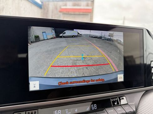 Used 2025 Toyota Camry SE w/ Multimedia Upgrade Package AWD/4WD image 17
