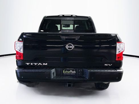 Used 2020 Nissan Titan SV w/ SV Convenience Package image 7