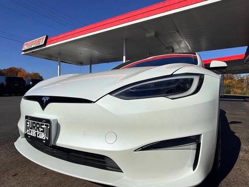 Used 2021 Tesla Model S Plaid image 11