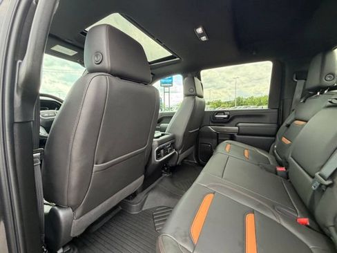 Used 2020 GMC Sierra 2500 AT4 w/ Technology Package AWD/4WD image 32
