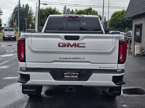 Used 2022 GMC Sierra 3500 Denali w/ Denali Ultimate Package AWD/4WD image 4