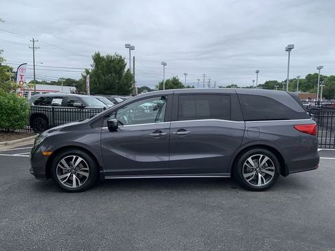 Used 2023 Honda Odyssey Touring image 5