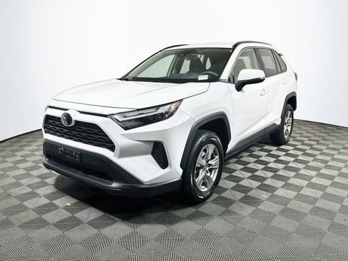 Certified 2025 Toyota RAV4 XLE FWD image 4