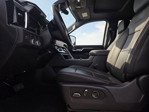 Used 2024 GMC Sierra 2500 Denali w/ Denali Reserve Package image 11