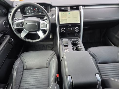 Certified 2022 Land Rover Discovery HSE R-Dynamic AWD/4WD image 4