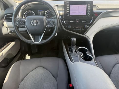 Used 2022 Toyota Camry LE w/ Carpet Mat Package (TMS) FWD image 11