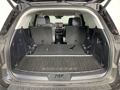 Used 2025 Ford Explorer Active w/ Active Comfort Package AWD/4WD image 12
