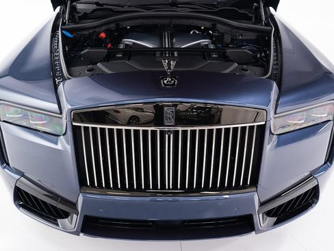 Certified 2025 Rolls-Royce Cullinan Black Badge AWD/4WD image 61