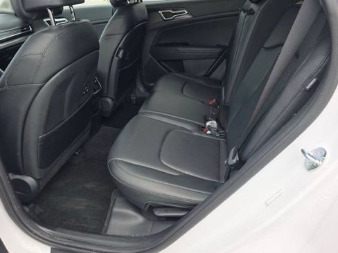 Certified 2025 Kia Sportage EX FWD image 12
