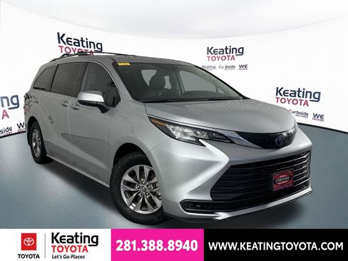 Certified 2023 Toyota Sienna LE FWD image 2