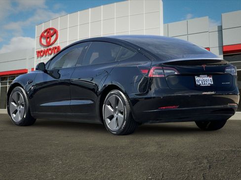Used 2022 Tesla Model 3 Long Range AWD/4WD image 5