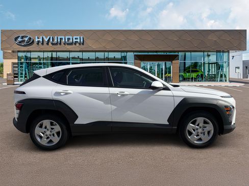 New 2027 Hyundai Kona SE FWD image 9