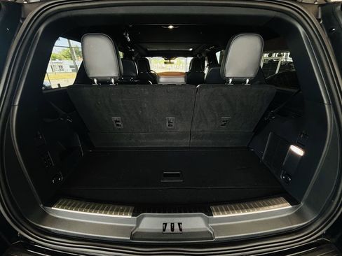 Used 2023 Lincoln Navigator Reserve w/ Monochromatic Package AWD/4WD image 11