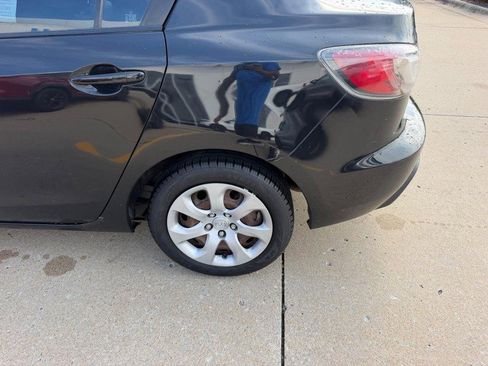 Used 2011 MAZDA MAZDA3 i Sport FWD image 4