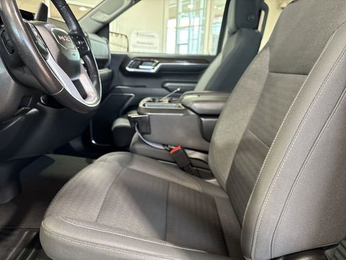 Used 2022 GMC Sierra 1500 Elevation image 11