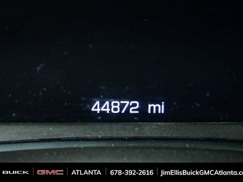 Used 2024 GMC Terrain SLE w/ Driver Convenience Package FWD image 8