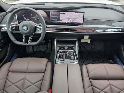 New 2025 BMW 740i image 15