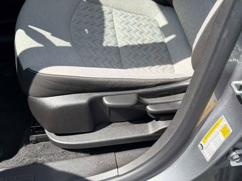 Used 2024 Chevrolet Equinox LS FWD image 21