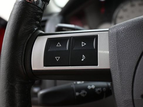 Used 2007 Chrysler 300 SRT8 RWD image 25