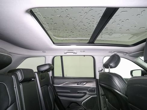 Used 2023 Jeep Grand Cherokee 4WD 4xe w/ Luxury Tech Group II image 21