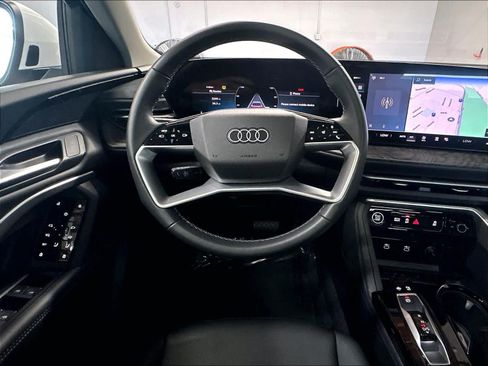 Used 2025 Audi Q5 Premium AWD/4WD image 8