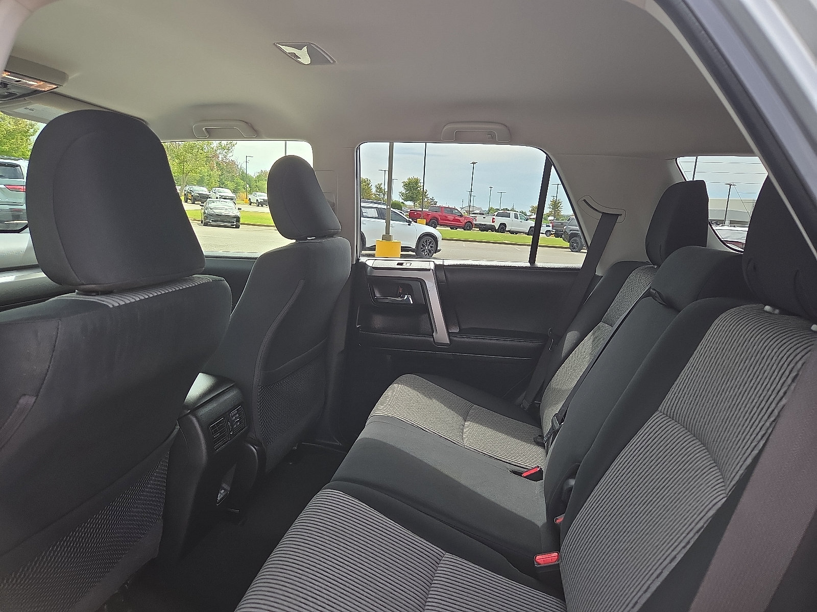Used 2023 Toyota 4Runner SR5 AWD/4WD image 10