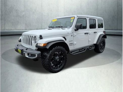Used 2022 Jeep Wrangler Unlimited Sahara w/ Cold Weather Group AWD/4WD image 1