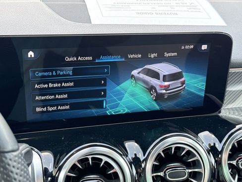 Certified 2022 Mercedes-Benz GLB 250 4MATIC image 21