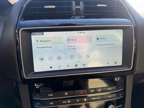 Used 2019 Jaguar F-PACE Prestige image 28