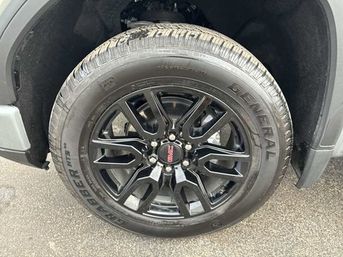 Certified 2025 GMC Sierra 1500 Pro w/ Graphite Edition image 32